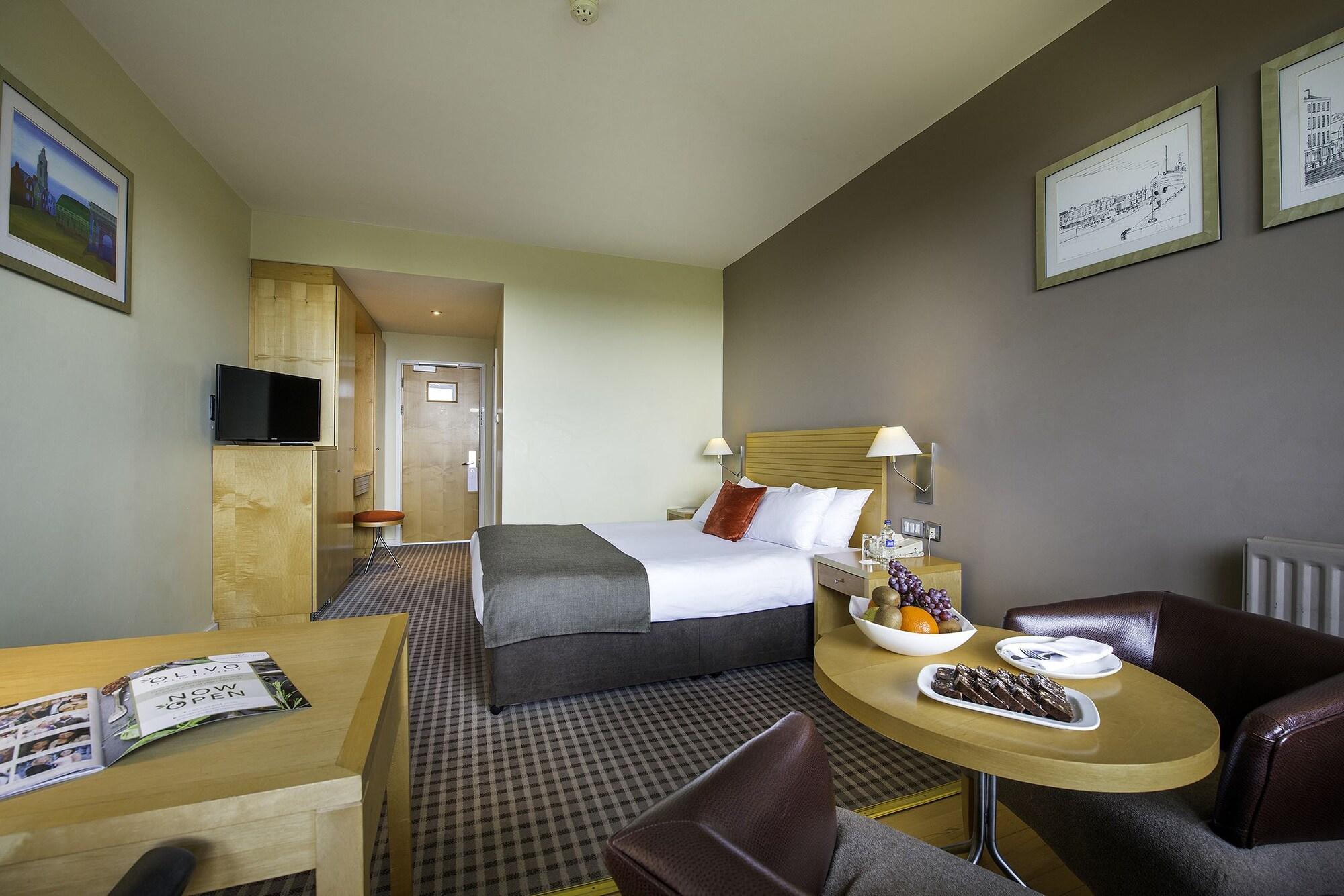 Cork Airport Hotel Экстерьер фото
