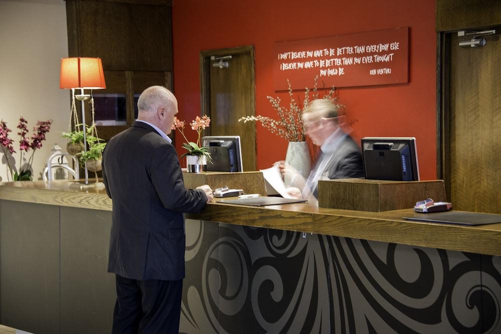 Cork Airport Hotel Экстерьер фото