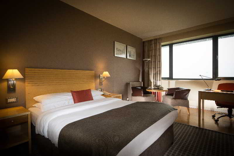 Cork Airport Hotel Экстерьер фото
