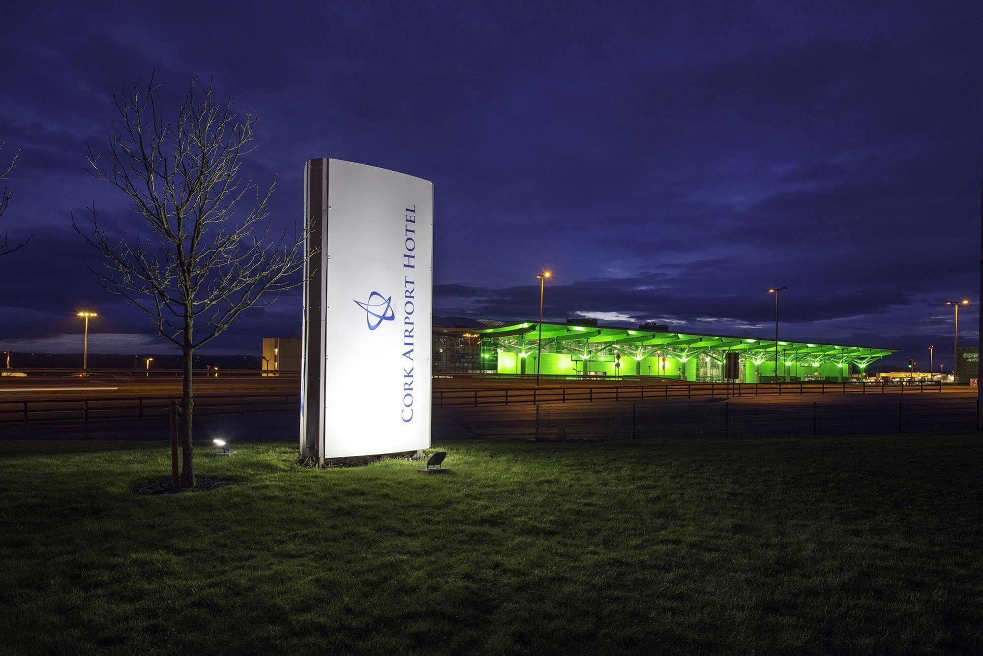 Cork Airport Hotel Экстерьер фото