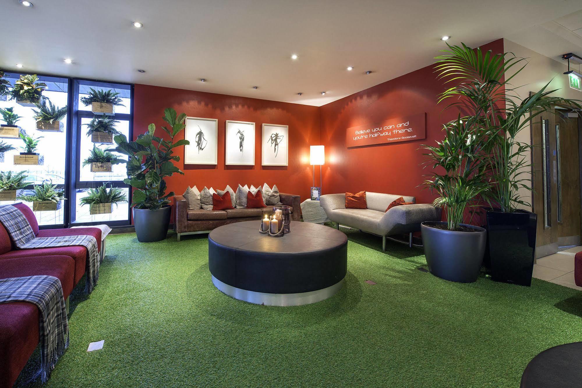 Cork Airport Hotel Экстерьер фото